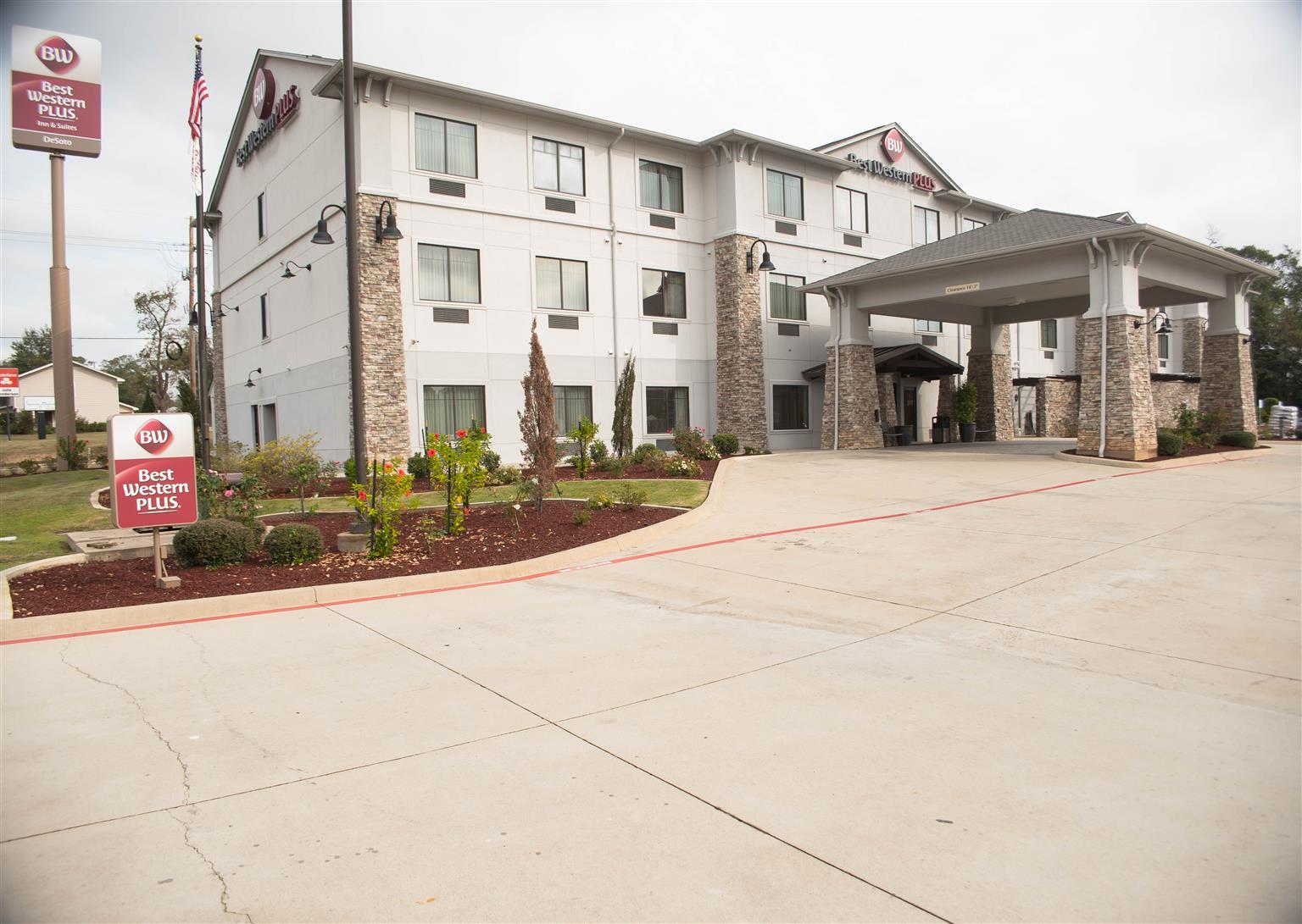 Mansfield Best Western Plus Desoto Inn & Suites מראה חיצוני תמונה